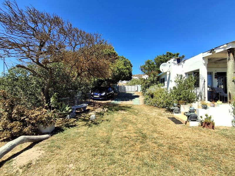 3 Bedroom Property for Sale in Hannasbaai Western Cape